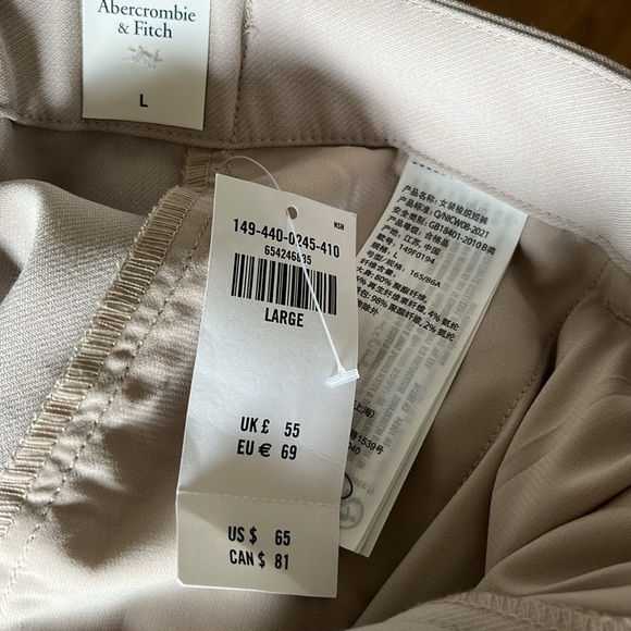 Abercrombie Ultra High Rise Tailored Shorts - Light Taupe, Large - Picture 7 of 10